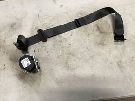 212.gm8m22 Silvrdo15 2022 Seat Belt Rear 323404