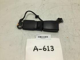 210-50364 Audi 2003 2007 A8 Front Right Seatbelt Seat Belt Buckle Receiver Oem