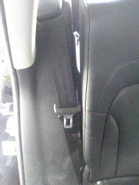 212.au1412 Audi 2012 Q5 Right Passenger Rear Seat Belt Retractor