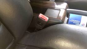 4b0857756j01c Audi 2000-2004 A6 Passenger Right Front Seat Belt Buckle Receiver Oem Black