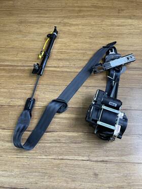 80a857706h Audi Oem 2018 - 2024 Q5 Sq5 80a Front Right Seat Belt Retractor With Tensioner Vk