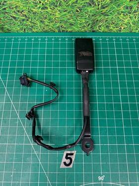 8r0857756c01c Audi 2012-2017 Q5 Right Front Passenger Seatbelt Buckle Receiver Black Oem