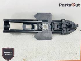 8t8857833 Audi 2012-2018 A6 C7 Seat Belt Height Adjuster Oem