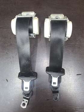 33061261b Bmw 2004-2010 X3 E83 Rear Right Seat Belt Outer Pass Side Oem
