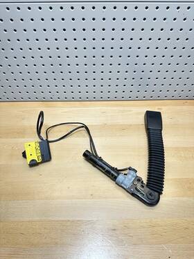 561272102 Bmw 04-06 E60 525 530xi Front Right Passenger Seat Buckle Oem