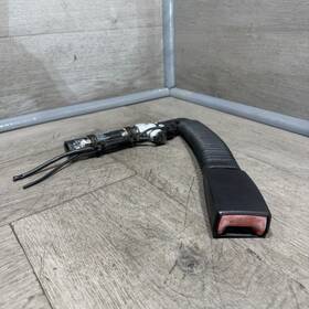 561272102k Bmw 2004-2008 550i Front Left Driver Seat Buckle