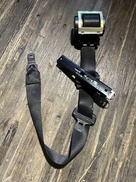 72118240231 Bmw 7009857 E46 330i 325i Front Left Driver Side Seat Belt Retractor Oem
