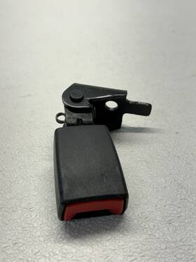707018501 Bmw 2000 - 2006 X5 E53 Rear Left Driver Seat Belt Buckle Oem 231937