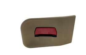 72.11-8125850 Bmw 1995-2001 740i 740il Rear Right Passenger Side Seat Belt Buckle Receiver Oem