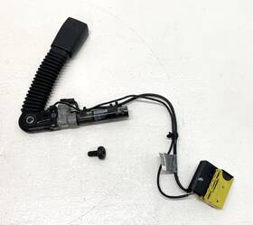72118201051 Bmw 99-05 E46 330xi Front Left Driver Lower Seat Belt Receptacle X5