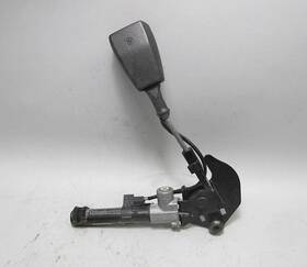 72118233538 Bmw E39 E38 Early Right Front Pass Seat Lower Belt Buckle Receptacle 1995-1997