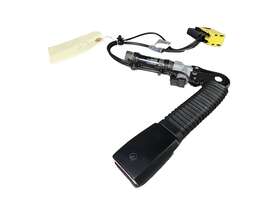 72118257789 Bmw 8257789 99-05 E46 3-series Front Seat Belt Buckle Left Driver
