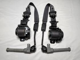 20876865 Buick 2010 - 2012 Chevrolet Traverse Drivers And Passengers Front Seat Belt Oem Black