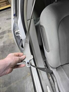 89026927 Buick 2006 - 2009 Lucerne Passenger Seat Belt Retractor Gray Oem