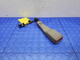19301876 Cadillac 14-19 Cts Sedan Front Seat Belt Buckle Left Driver Side Gray Oem
