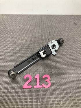 2024159 Cadillac 05-11 Sts Driver/passenger Front Seatbelt Height Adjuster Assembly Oem 2024159 Cadillac 05-11 Sts Driver/passenger Front Seatbelt Height Adjuster Assembly Oem