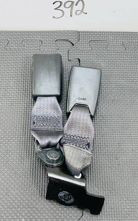 2466747 Cadillac 08-13 Cts Left Center Rear Seat Belt Double Buckle Oem