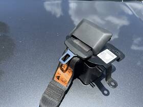 84300634 Cadillac 2014-2019 Cts Rear Center 2nd Second Row Seat Belt Seatbelt Black