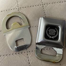A0814 Cadillac B1295/a0814 Seatbelt Latch Vintage General Safety