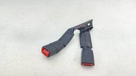 824.to1e18 Camry 2015 - 2017 Toyota Seat Belt Buckle Latch Rear Middle Oem