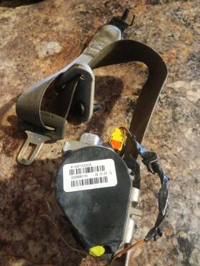 03088013v Chevrolet 2008-2009 Chevy Malibu Seat Beltt