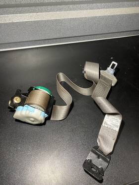 15206983 Chevrolet 2003-2006 Yukon Tahoe Suburban Seat Belt Retractor Oem
