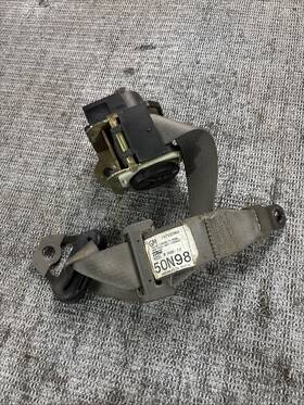 15722360 Chevrolet Blazer Seat Belt Assembly Right Rear 1999
