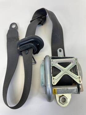 Chevrolet 15935666 2006-2011 Chevy Hhr Front Left Driver Seat Belt Retractor
