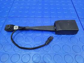 19332501 Chevrolet 16-24 Chevy Malibu Front Seat Belt Buckle Right Passenger Side Black Oem