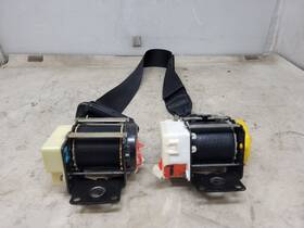 210.gm1y98 Chevrolet Corvette 1998 Seat Belt Front 27709