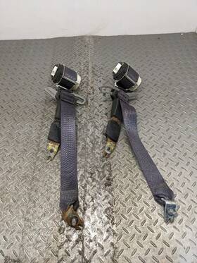 212.gm1u16 Chevrolet 2016-2024 Chevy Camaro Right And Left Rear Seat Belt Retractor Set 2 Pcs 8 118