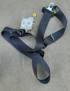 Chevrolet 25829714 2007-2013 Escalade Xl Yukon Suburban Driver Right Rear Seat Belt Retractor