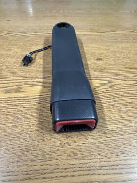 34011368a Chevrolet 2007-2013 Impala Right Front Passenger Side Seat Belt Buckle Oem