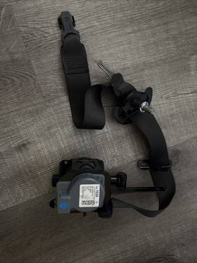 84811028 Chevrolet Malibu 2016-2024 Left Side Seat Belt Retractor With Tensioner Oem /51