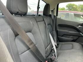 212.gm8f21 Chevrolet Truck Colorado 2018-2022 Middle Rear Seat Belt Retractor Gray Second Row 836136