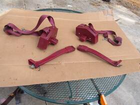 210.gm9594 Chevy / Gmc 88-94 Silverado Suburban Taho Sierra Bucket Seat Belts And Receivers