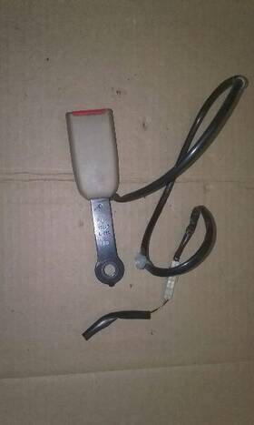 210.ch1j97 Chrysler Sebring 1997 Front Seat Belts 1039704 210.ch1j97 Chrysler Sebring 1997 Front Seat Belts 1039704