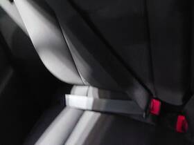 212.ch1l13 Chrysler 200 2013 Seat Belt Rear 2840918