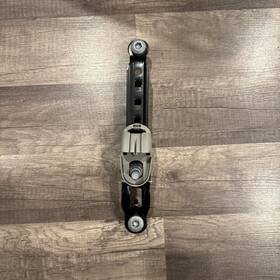 5la64pd2ab Chrysler 2017-2024 Pacifica Front Right Passenger Seat Belt Upper Adjuster Oem