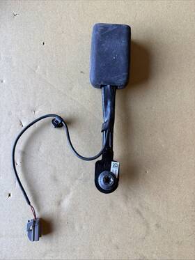 6ts641x7aa Chrysler 2022-2026chrysler Pacifica Front Passenger Side Rh Seat Belt Seatbelt Buckle Oem 6ts641x7aa Chrysler 2022-2026chrysler Pacifica Front Passenger Side Rh Seat Belt Seatbelt Buckle Oem