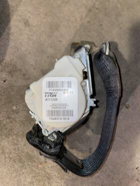 P1sv68dx9ac Chrysler 2013-2016 Dodge Dart Rear Second Row Center Seat Belt Retractor Oem P1sv68dx9ac Chrysler 2013-2016 Dodge Dart Rear Second Row Center Seat Belt Retractor Oem