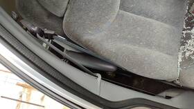 0rl18lazaa Chrysler Trucks 00 Town And Country Passenger Right Front Seat Belt Retractor Shoulder