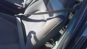 Chrysler Trucks Rl19lazaa 2000 Voyager Driver Left Front Seat Belt Retractor Oem Shoulder Gray