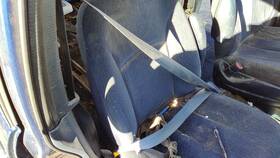 Dodge Trucks Tq561l5ac 2001-2004 Caravan Passenger Right Front Seat Belt Retractor Shoulder Blue