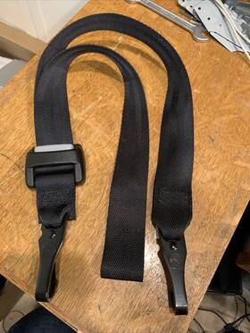 Binac5 Feiteplus Fp-332 Shield Latch Belt Hook Car Baby Child Safety Seat Strap Universal