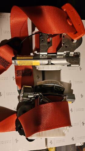 84466330 Ferrari 84466230 458 488 F8 Red Seat Belts Pair Left And Right In -