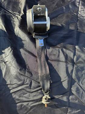212.fd1g13 Ford 2013 Focus Se Fwd Rear Right Passenger Side Seat Belt Oem