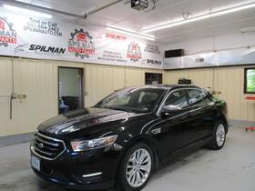 212.fd1o17 Ford Taurus 2017 Seat Belt Rear 1685790