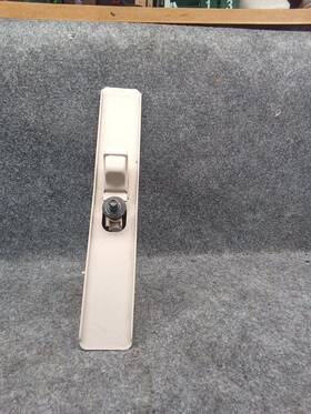 Ford 2l1z-78602b82-aaa Seat Belt Height Adjuster Fits 2003-2006 Expedition