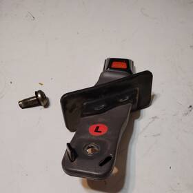 361171b Ford 1998-2004 Ranger Super Cab Rear Drivers Side Seat Belt Buckle